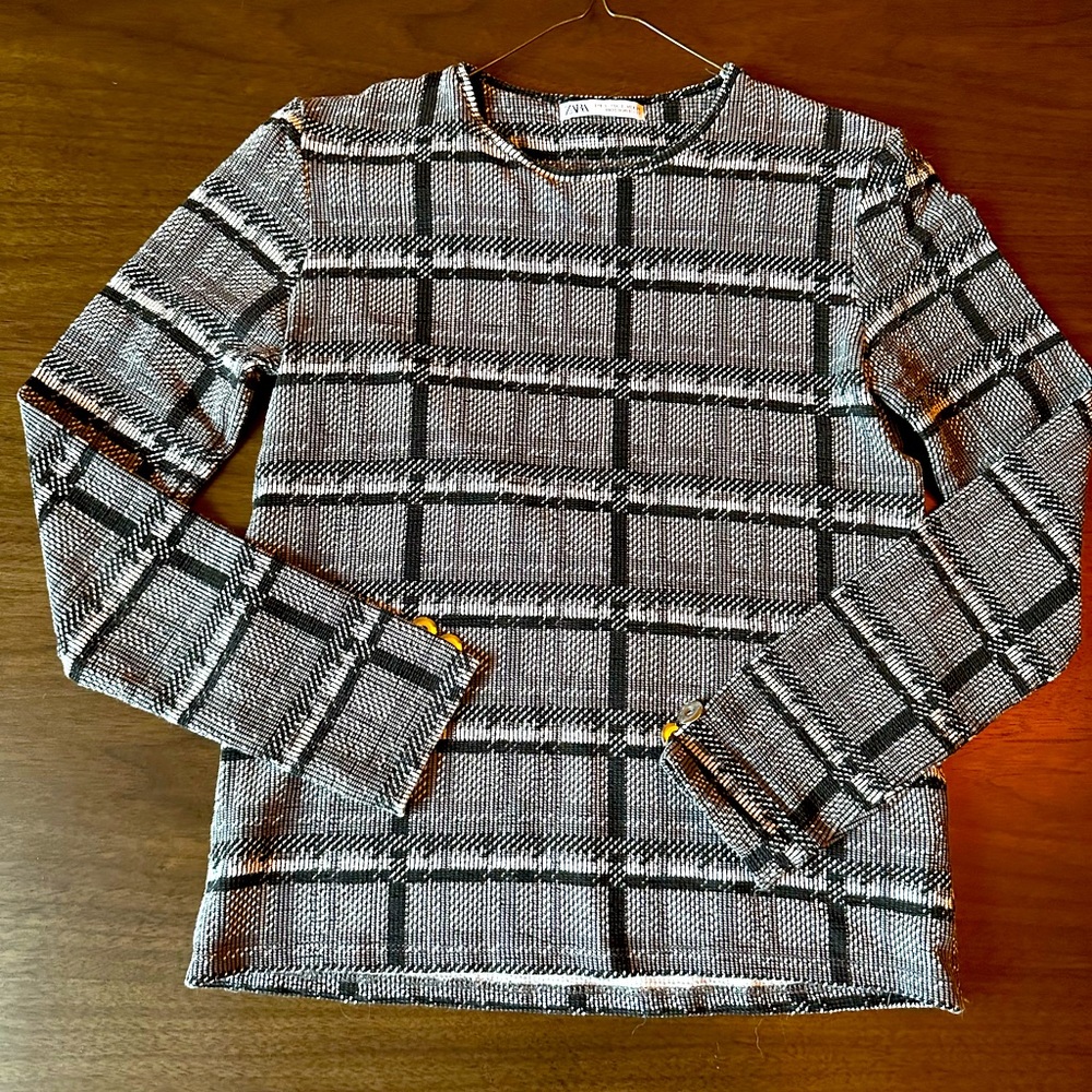 Zara long sleeve monochrome top